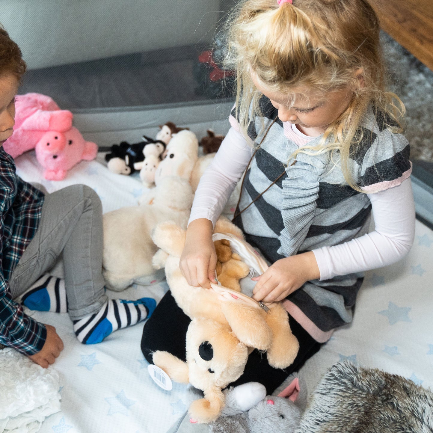 Mamanimals Hund mit Babys im Bauch