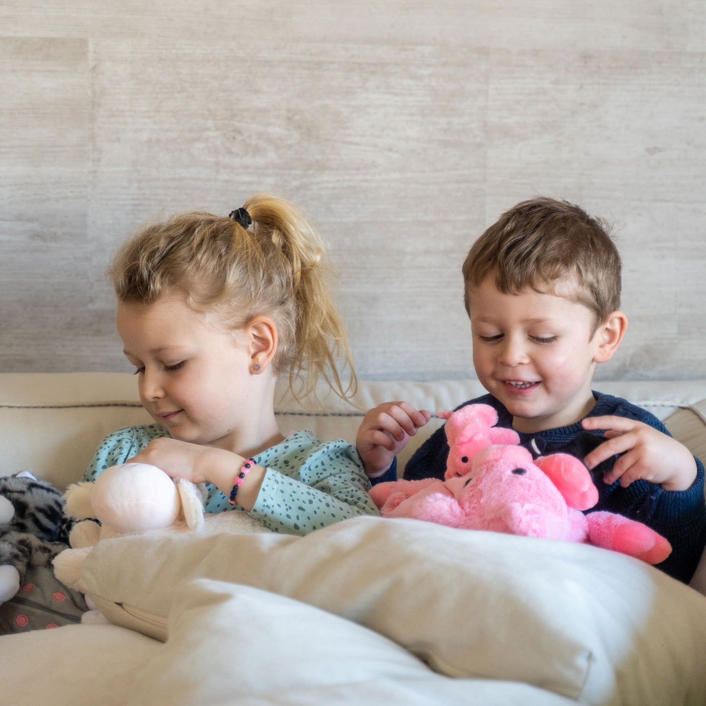 Mamanimals Schwein mit Babys im Bauch