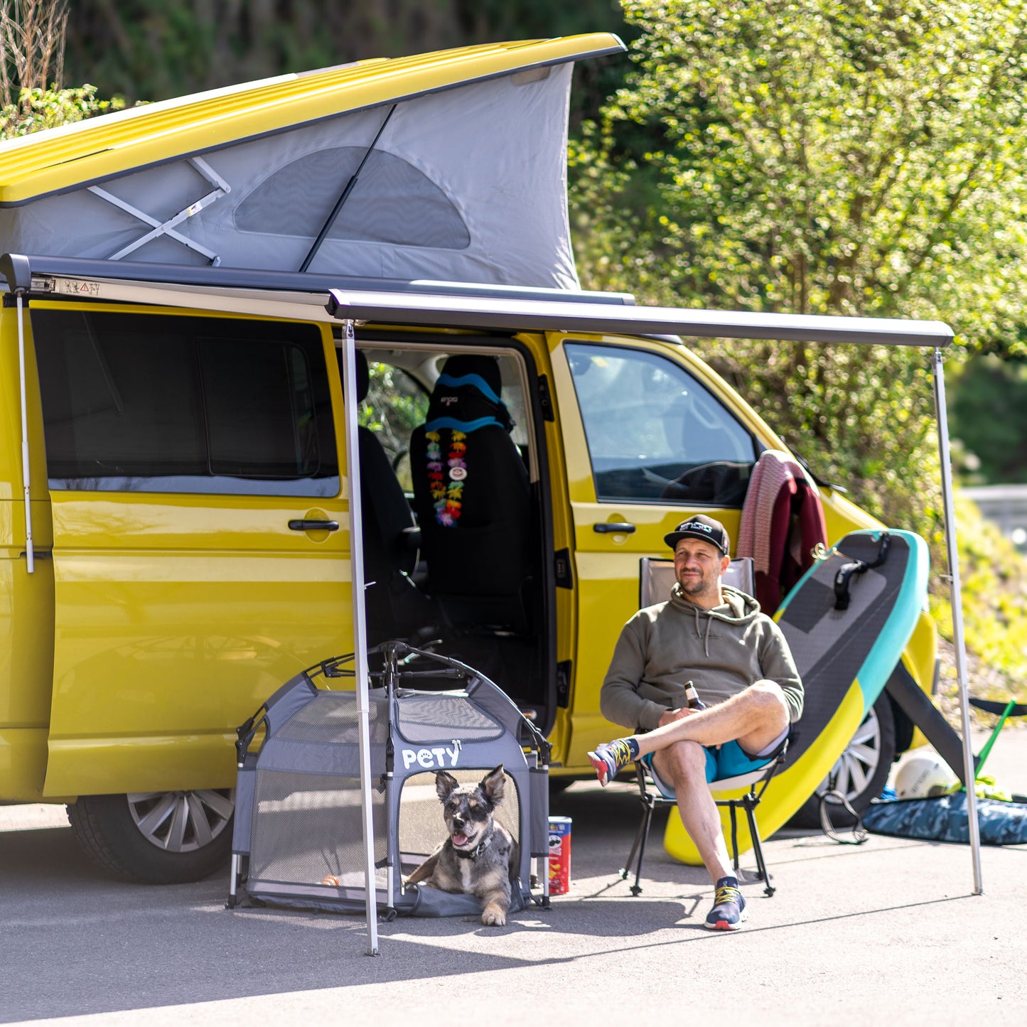 PETY Laufstall für Hunde klein beim Camping